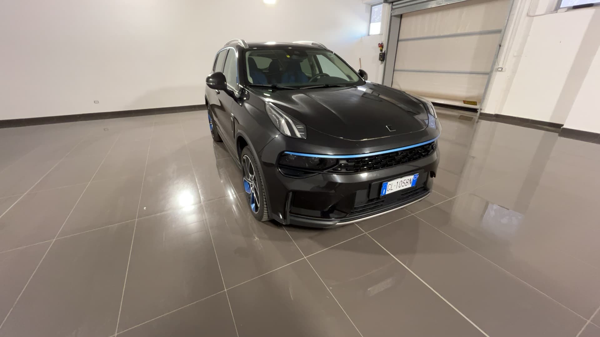 marca_Lynk__Co_01_15_PHEV_261cv_auto_FWD_GL105BN_1717484956801