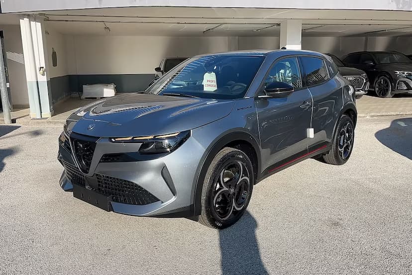 ALFA_ROMEO_Junior_12_ibrida_Speciale_145cv_edct6_IT21063_i8bfztgvoksbstvewv06_95830_1763021580350-602620555