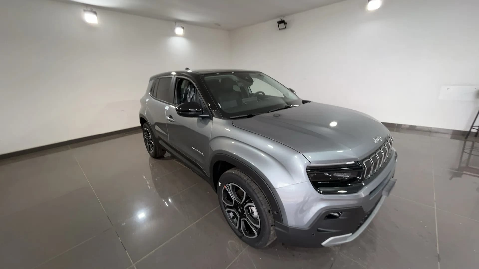 marca_Avenger_12_t_e-hybrid_Summit_110cv_edct_yst789xw8urzjn10gn68_1757145108068