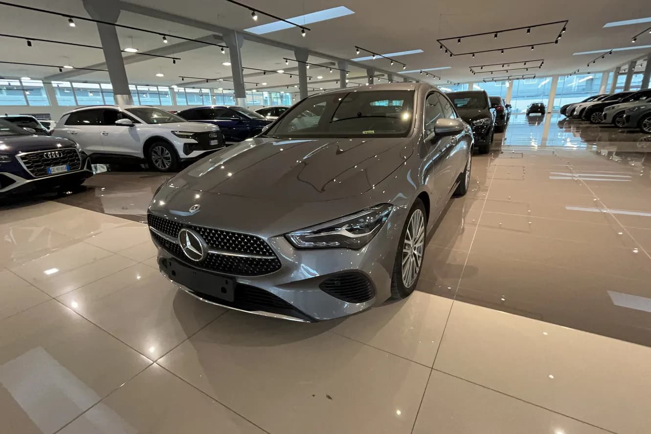 MERCEDESBENZ_CLA_180d_Coup_Luxury_Line_116cv_auto_N495088_f2xso6ajyaoizby1ie3o_105750_1767620156121-267718935